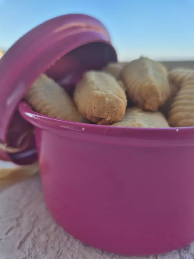 Tin box with DANISH Christmas butter biscuits 