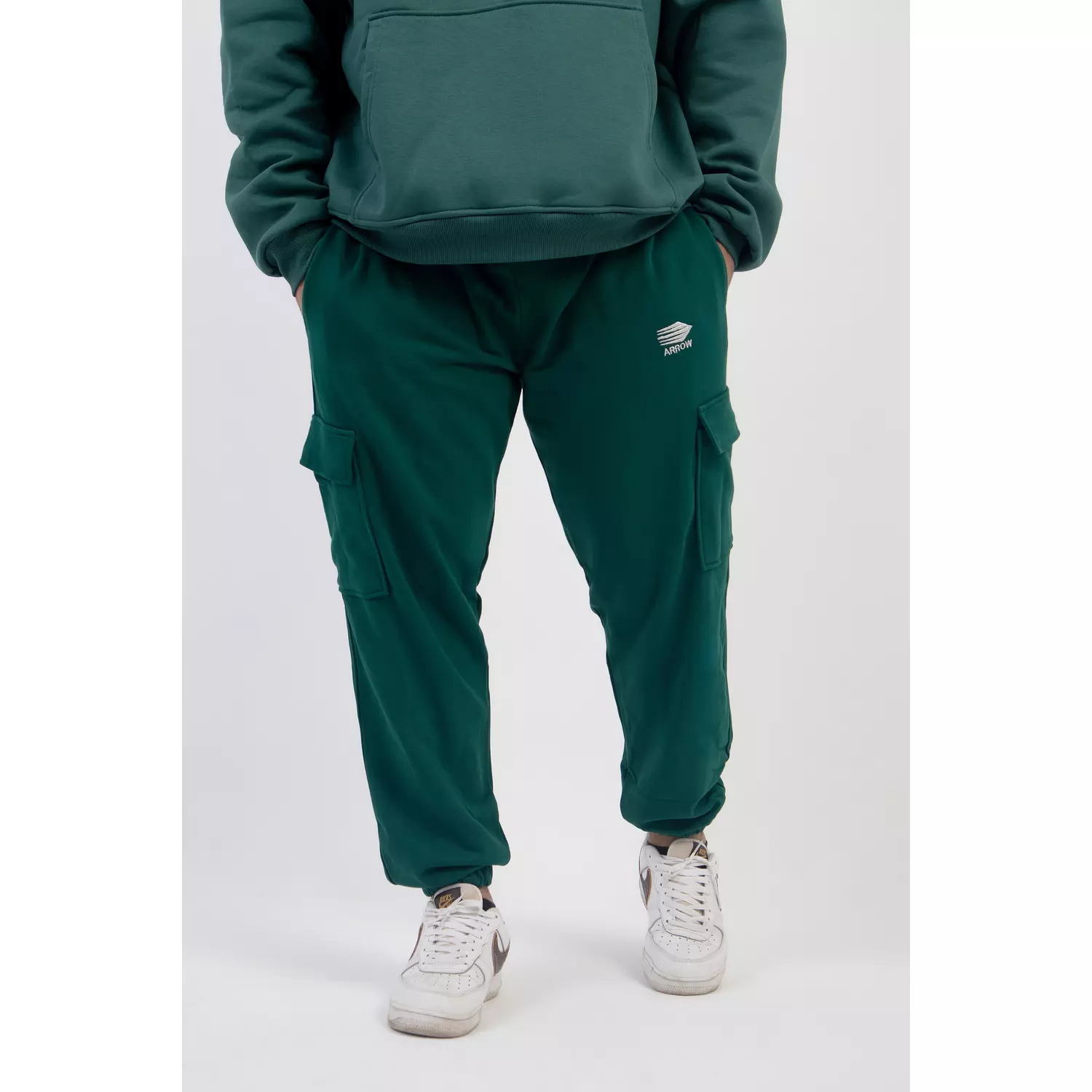 cargo pants Green hover image