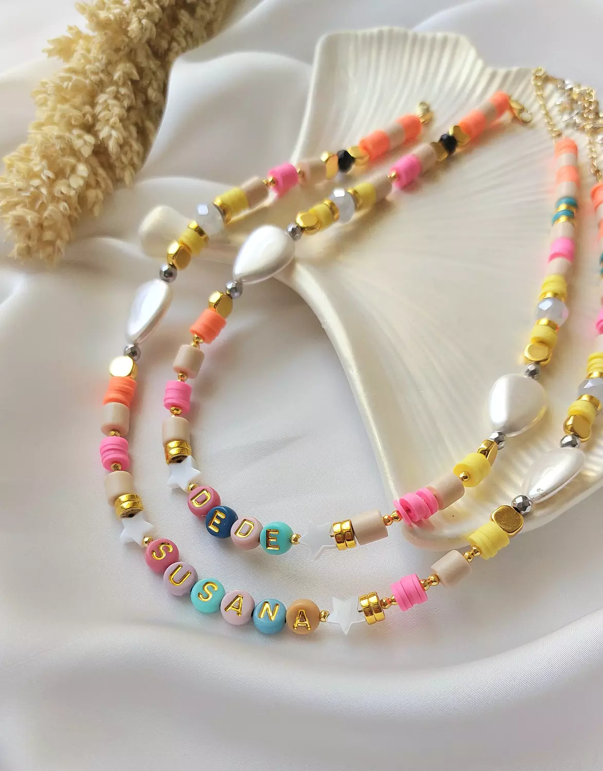 Pearly Colorful Name choker-2nd-img