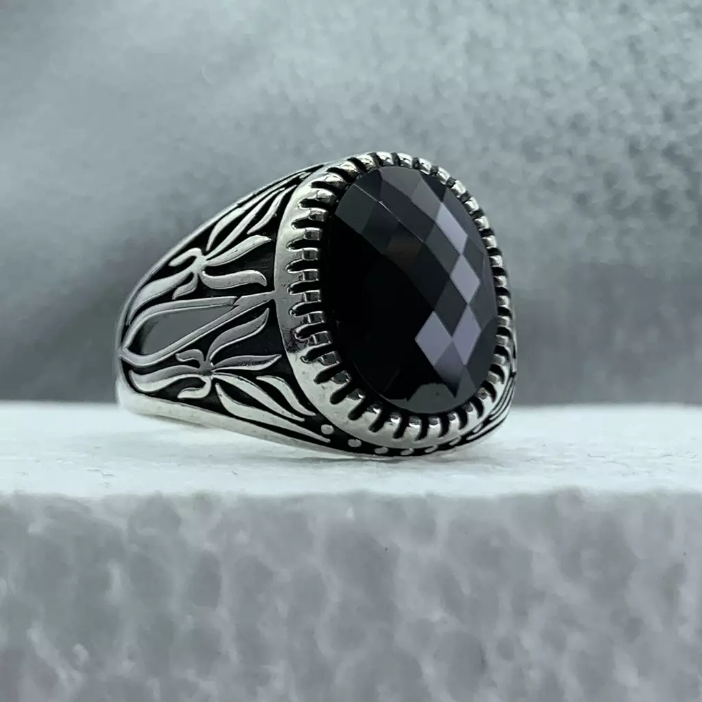 Black stone ring