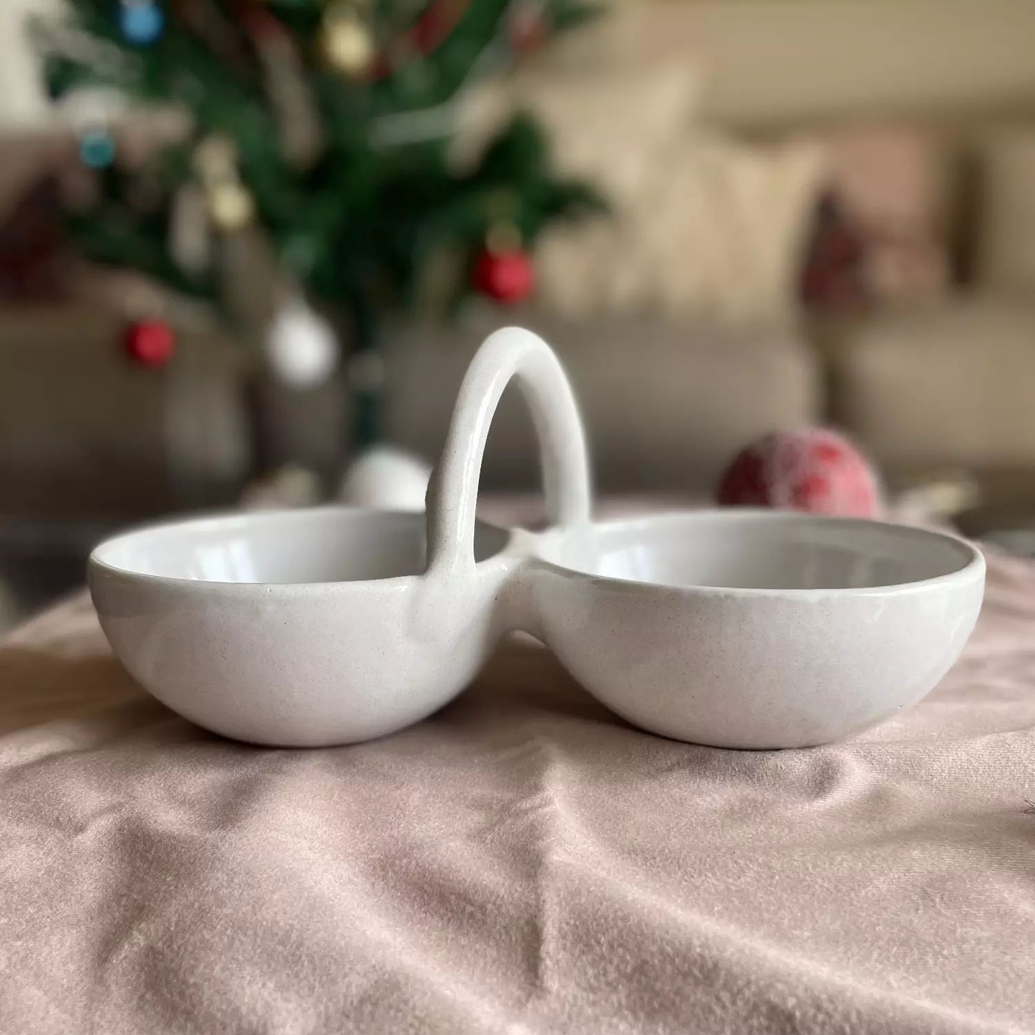 White Duo-dipping bowl hover image