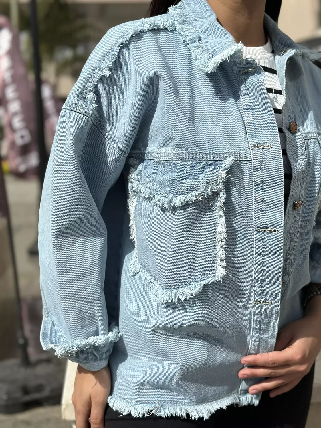 Cutting jeans jacket 1