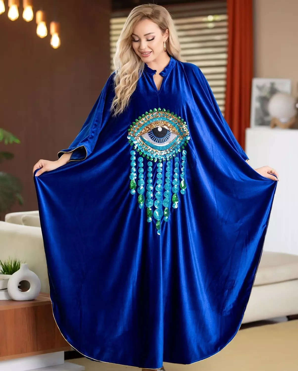 <h3><span style="color: rgb(179, 143, 58)">Welcome Abaya</span></h3>