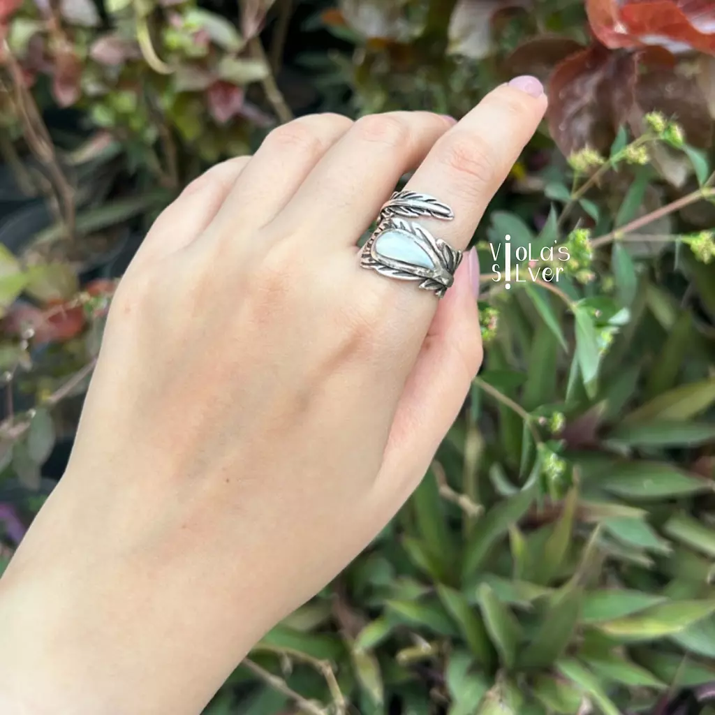 Feather ring ( White ) 