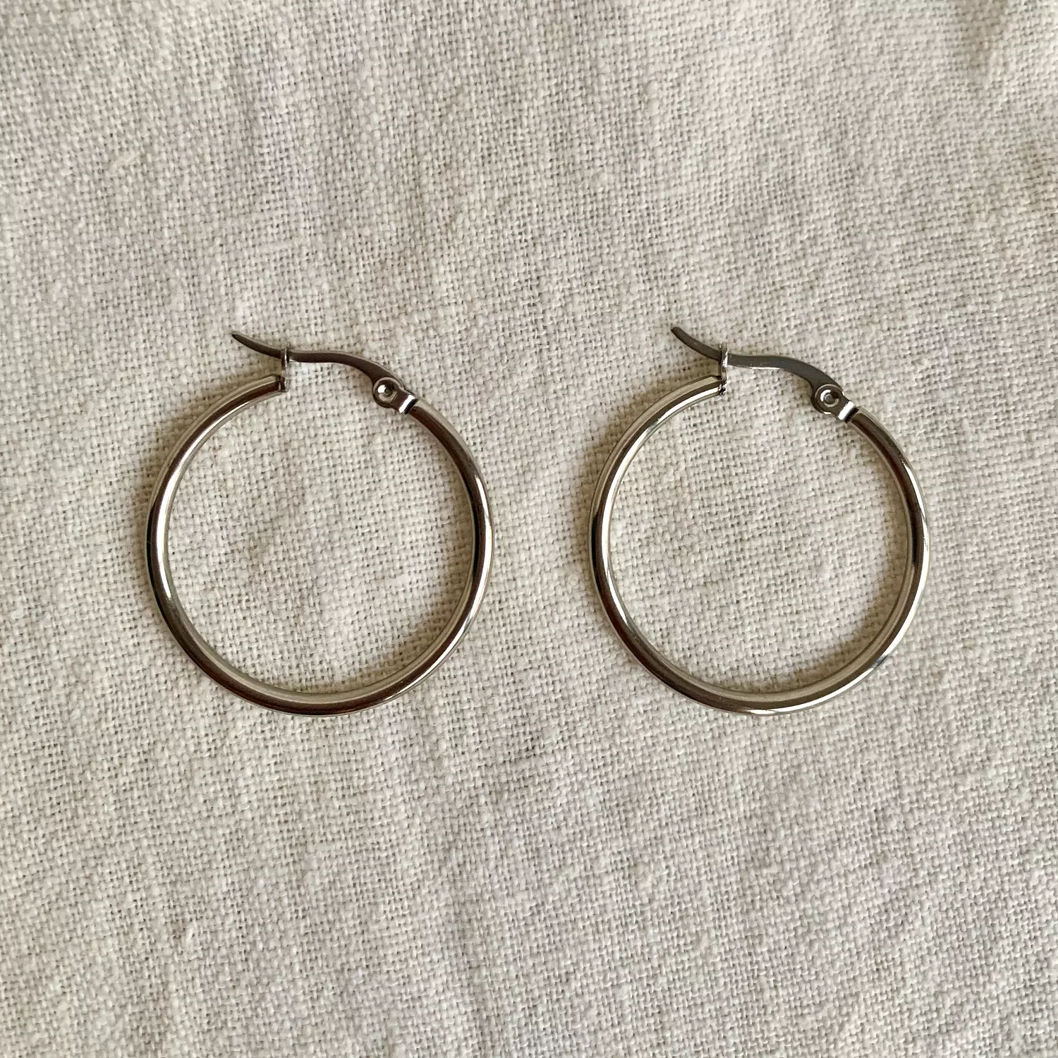 Basic Hoop Earrings 1