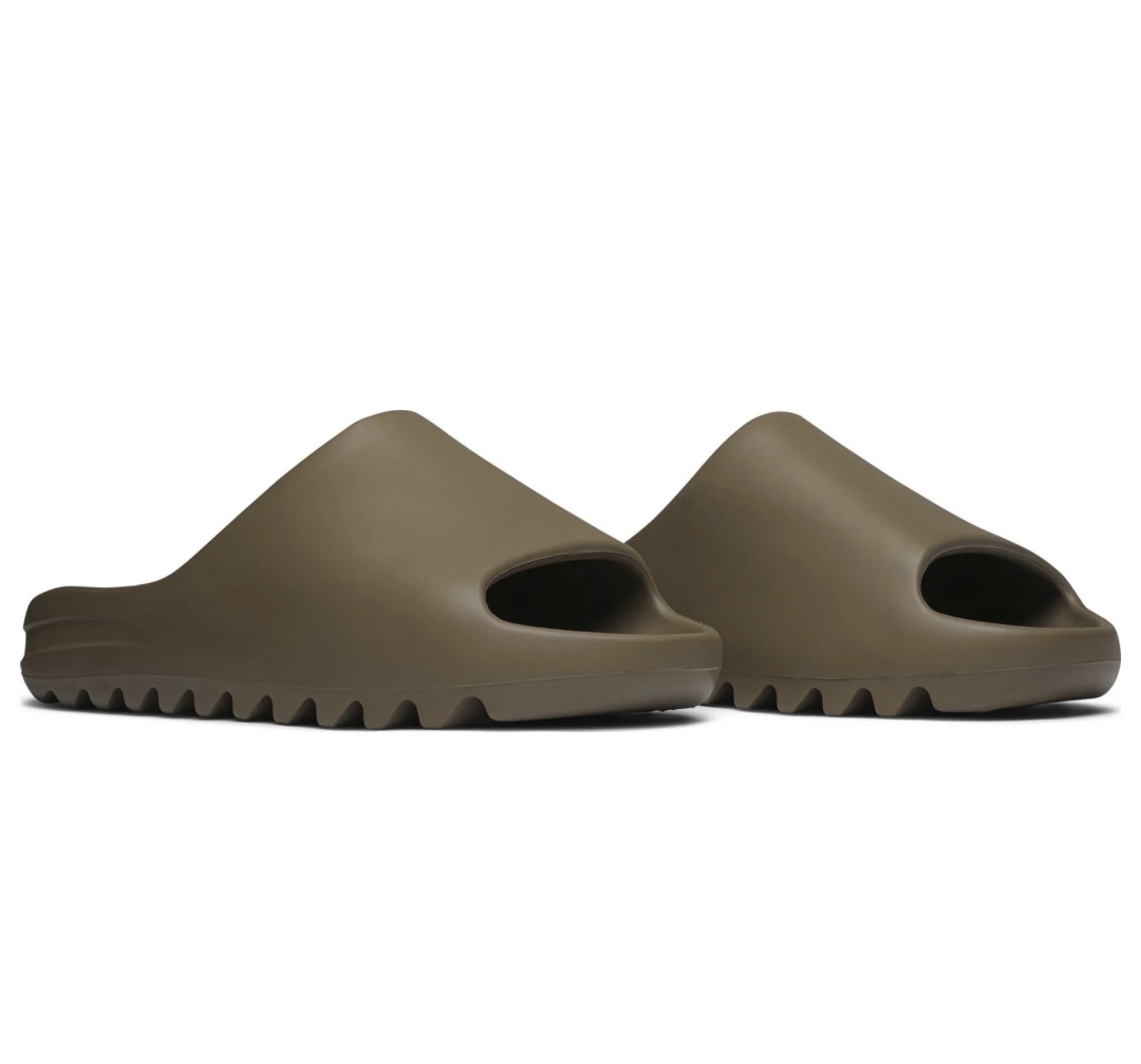 Yeezy Slides 'Earth Brown' | The Brand Shop