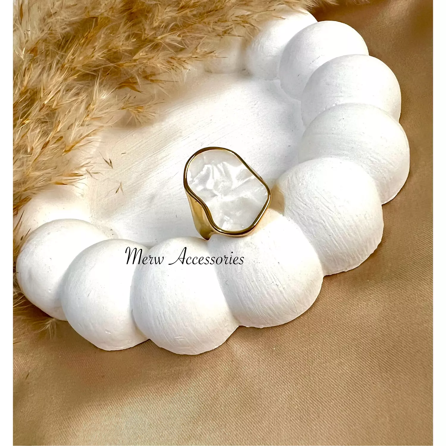 White shell ring  1