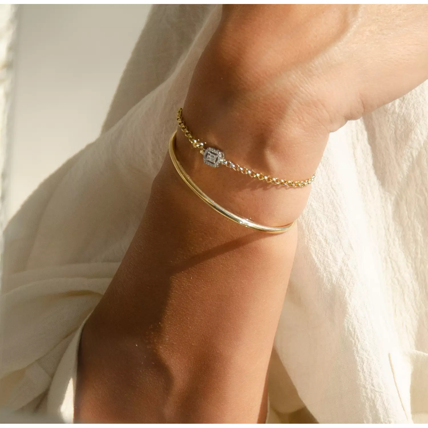 Solid Gold Bangle - B5-2nd-img