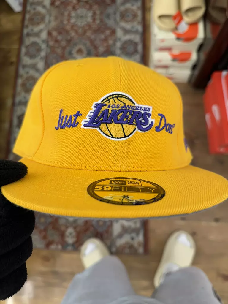 Lakers yellow cap 