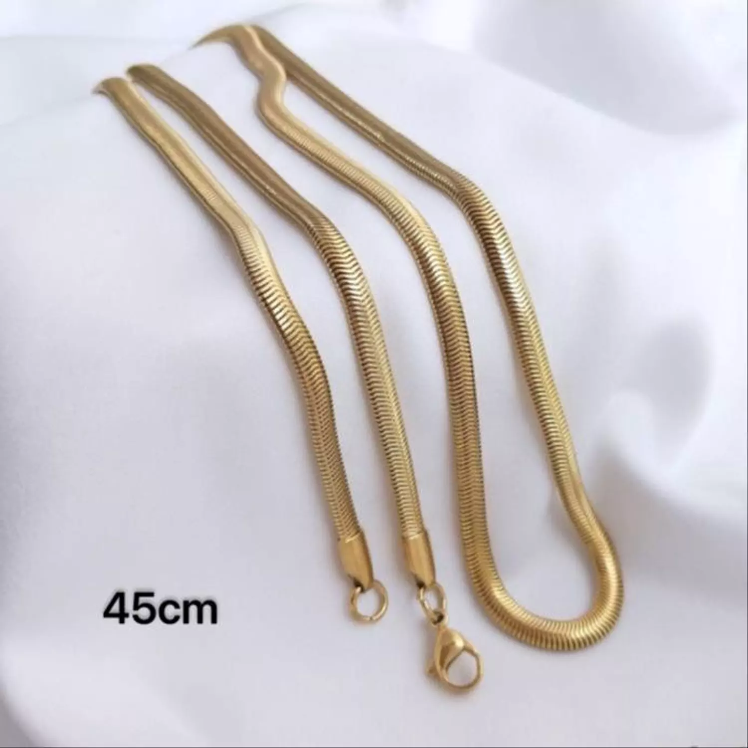 Basic Herringbone Gold Necklace 5