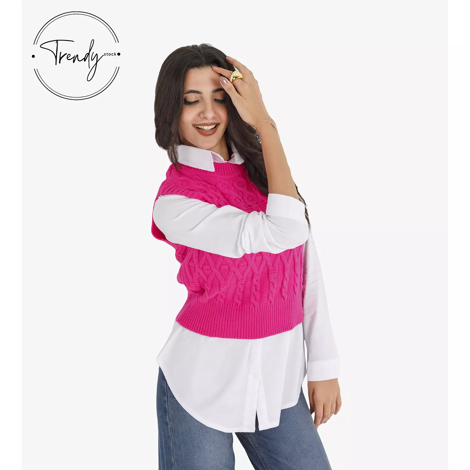 Round Neck Short Cut pullover  hover image