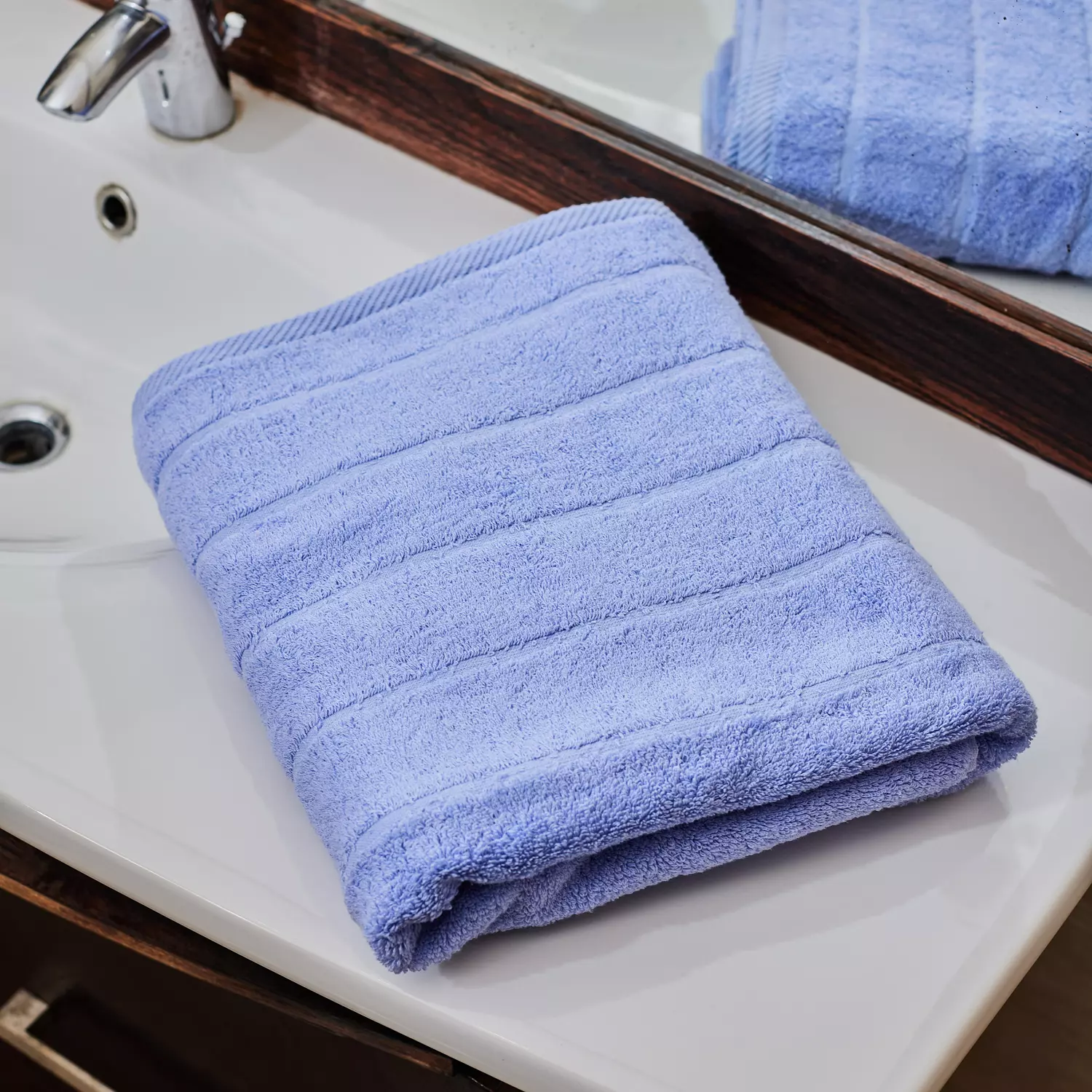 Large purple single towel  hover image