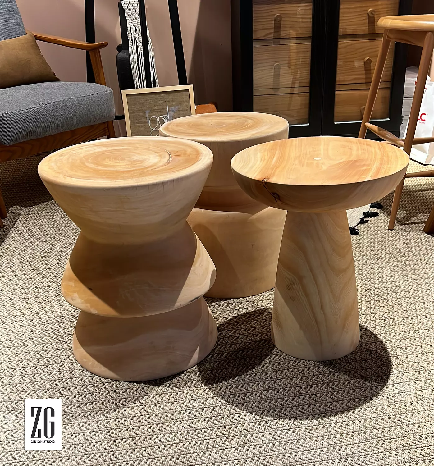 VOV SIDE TABLE 2