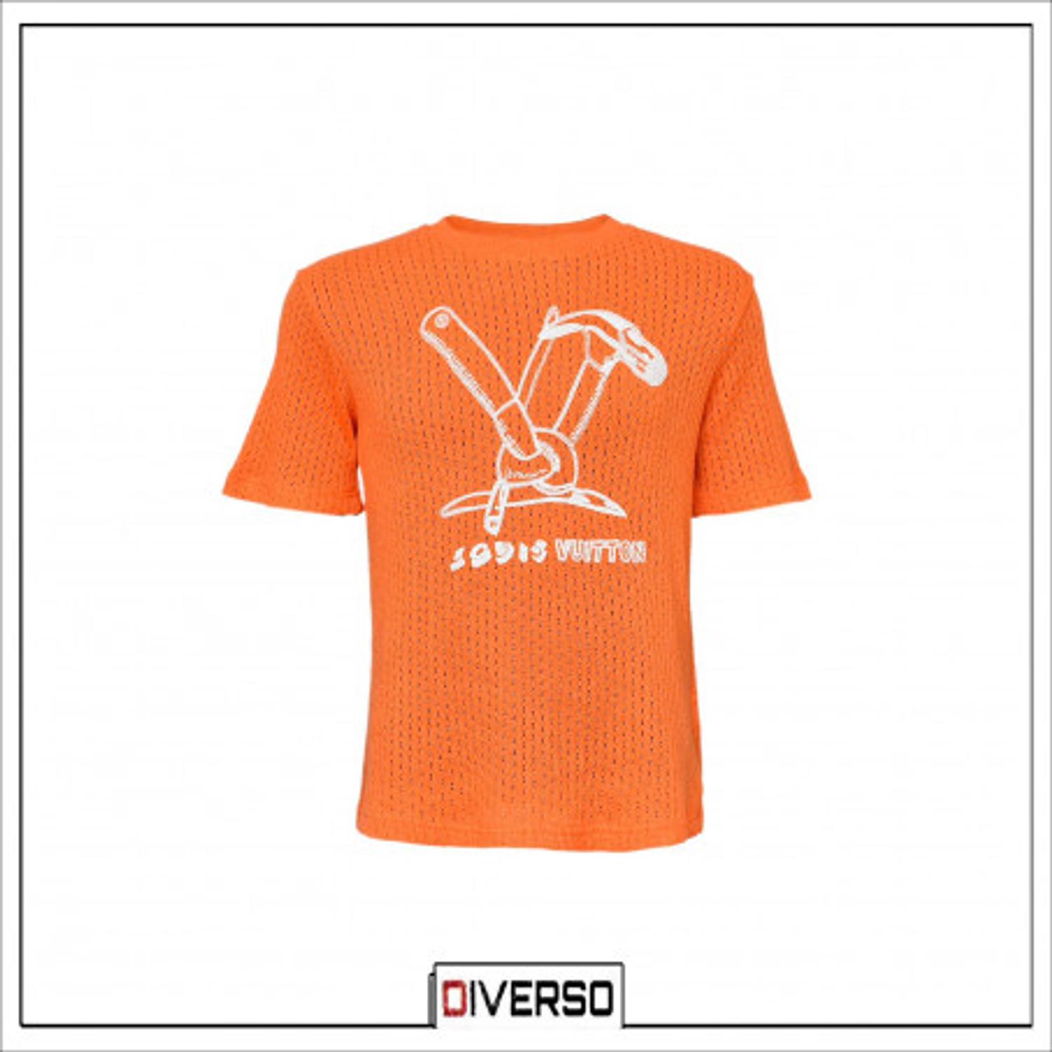 Louis Vuitton Men's T-shirt - 9di