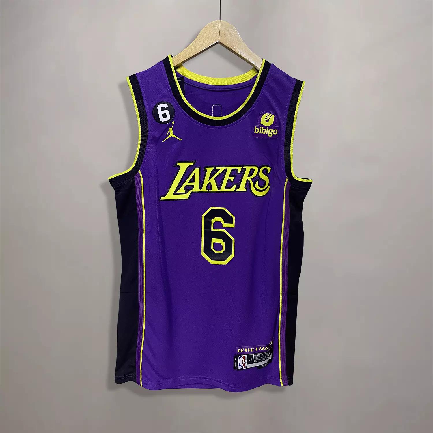LOS ANGELES LAKERS - BASKETBALL hover image