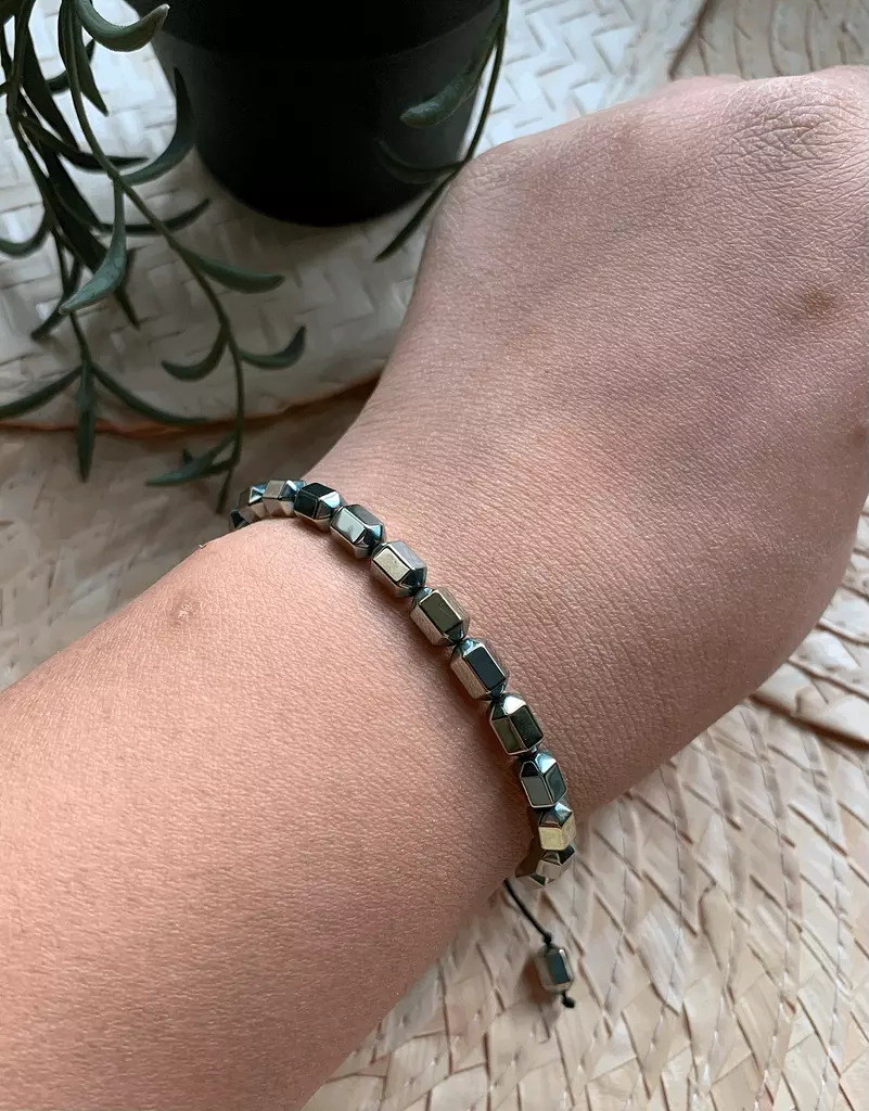 Hematite Green Bracelet ( Stock )