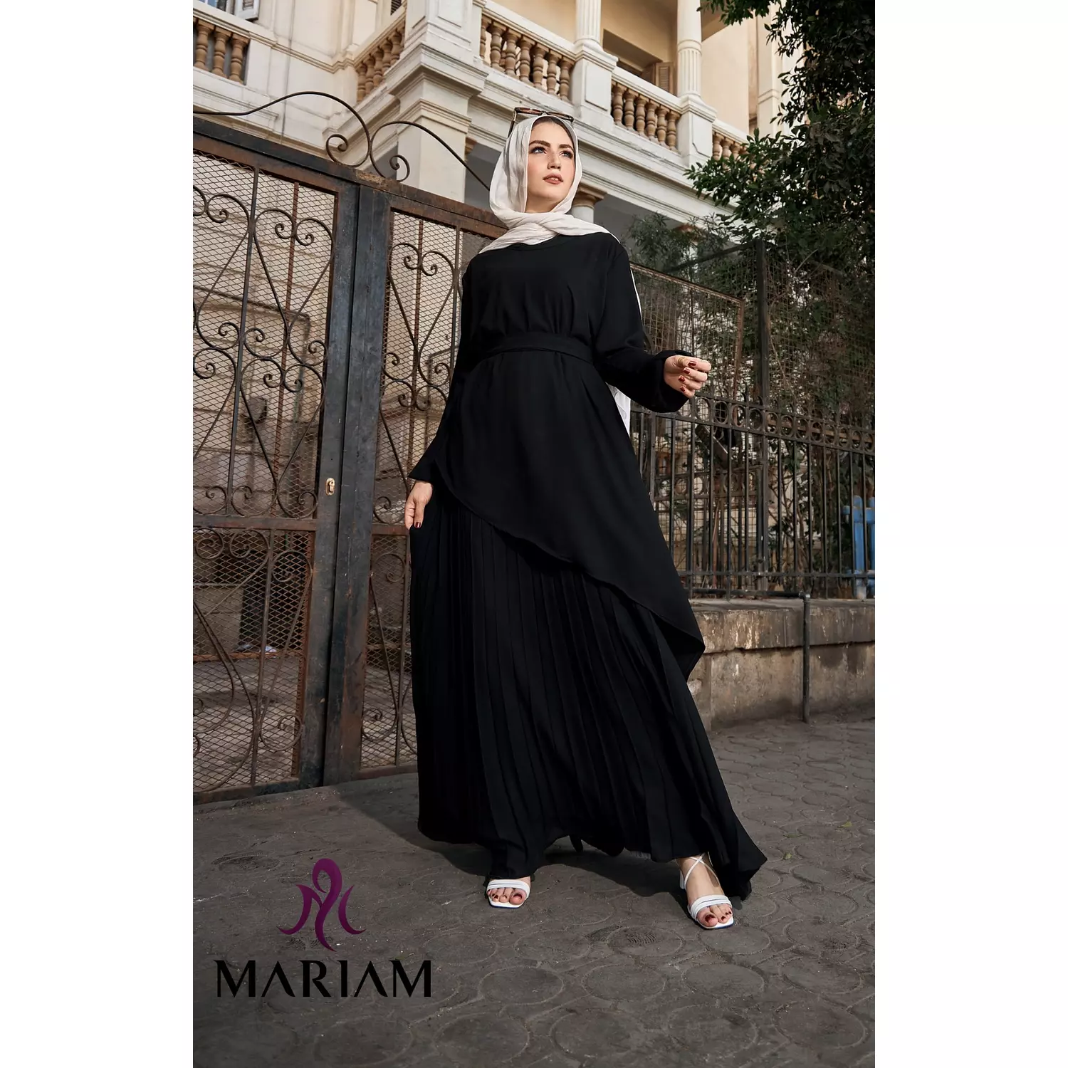 Two pieces pleated abaya Code A005 hover image