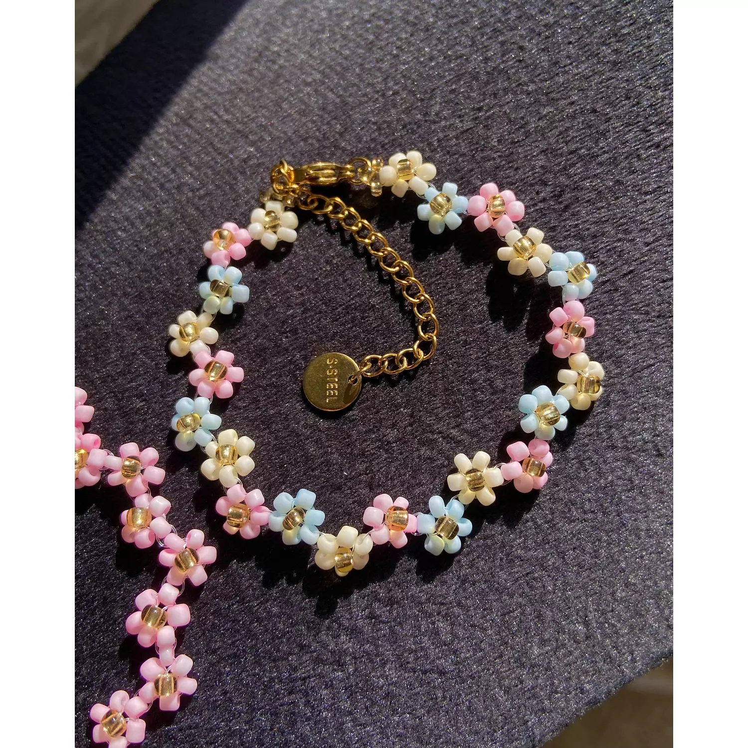 Light pink , baby blue and yellow zigzag flowers bracelet ✨ 0