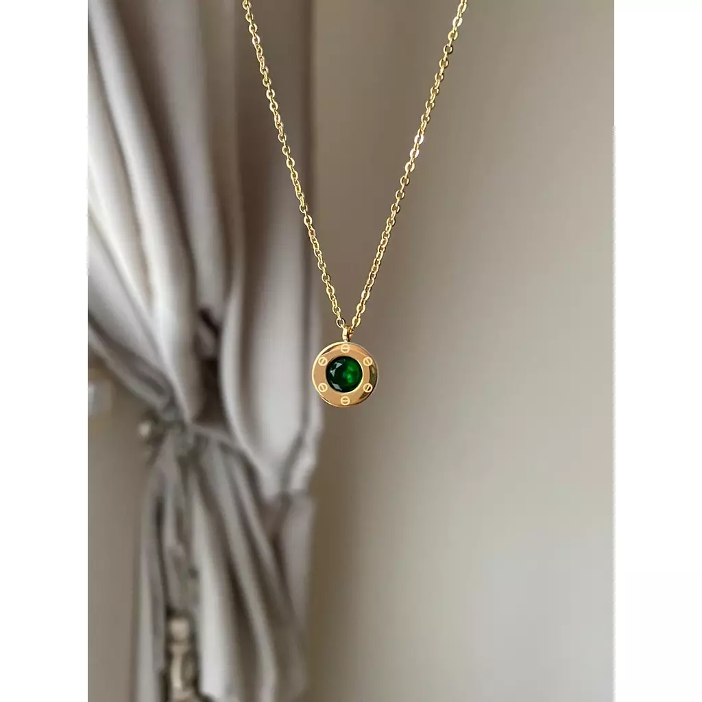 Bulgari green stone necklace 