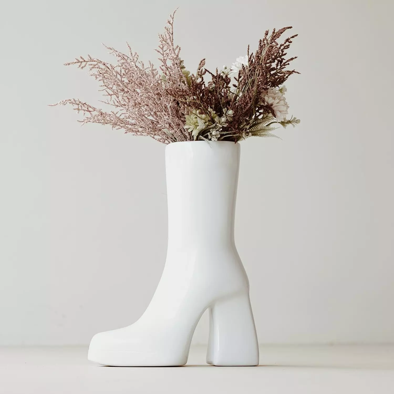 The Diva Boot Vase 4