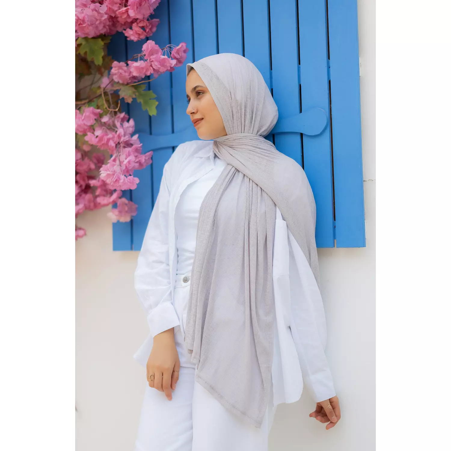 Light Grey Kuwaiti Scarf 3