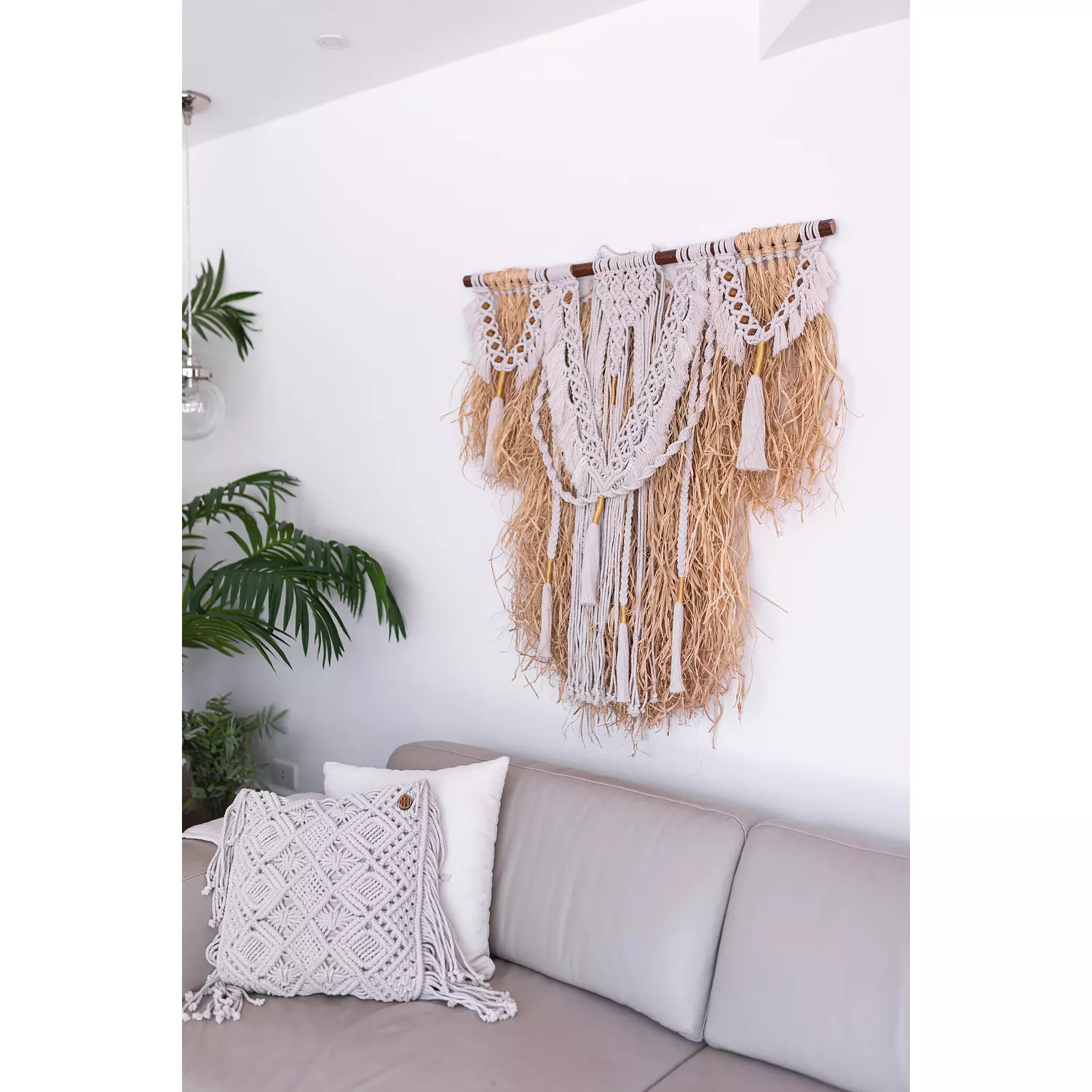 Curly Raffia Wall Hanging-2nd-img