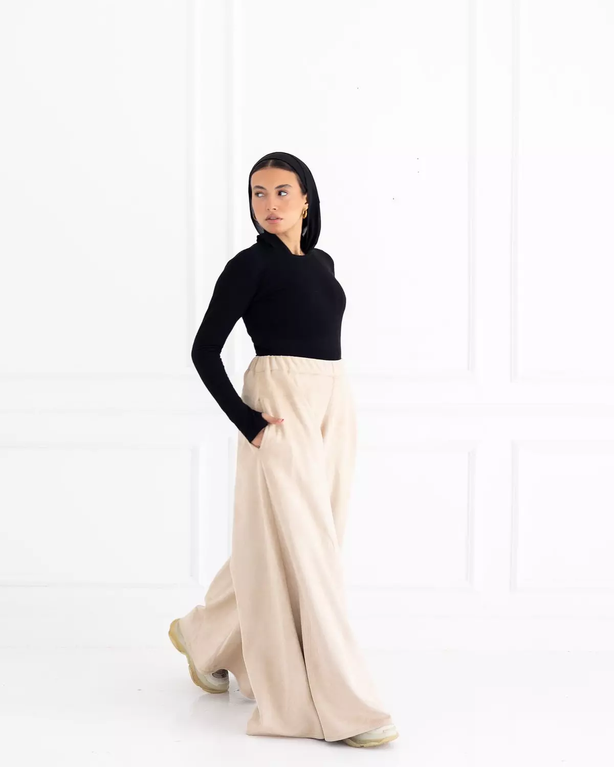 <p style="text-align: justify"><strong>Wide leg pants</strong></p>