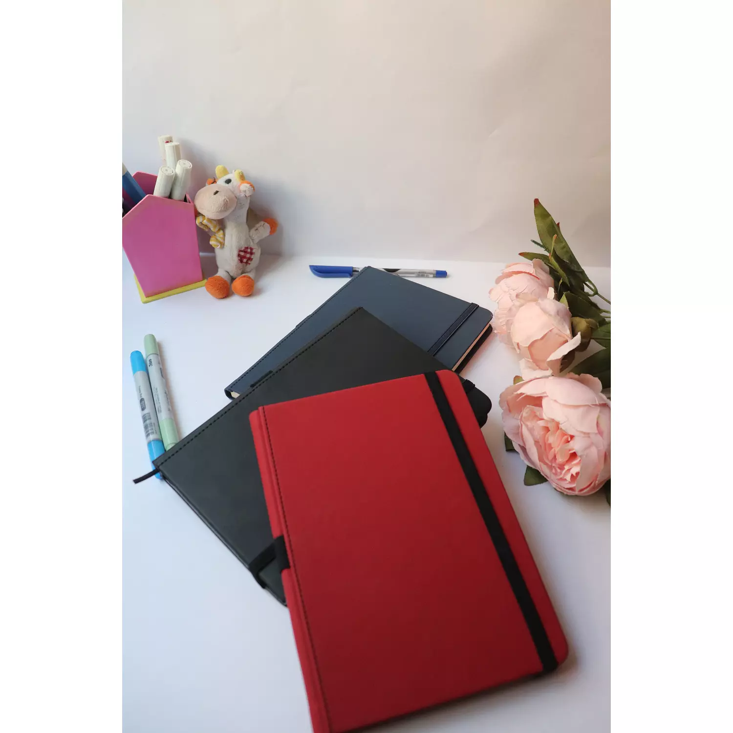 Red- undated planner&notebook 0