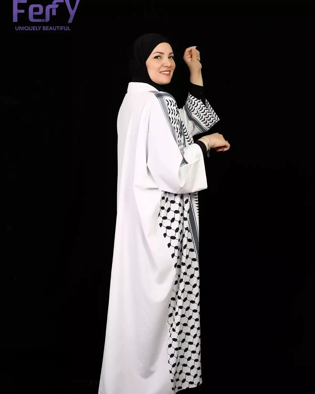 kaftan with the traditional palestinian print 3