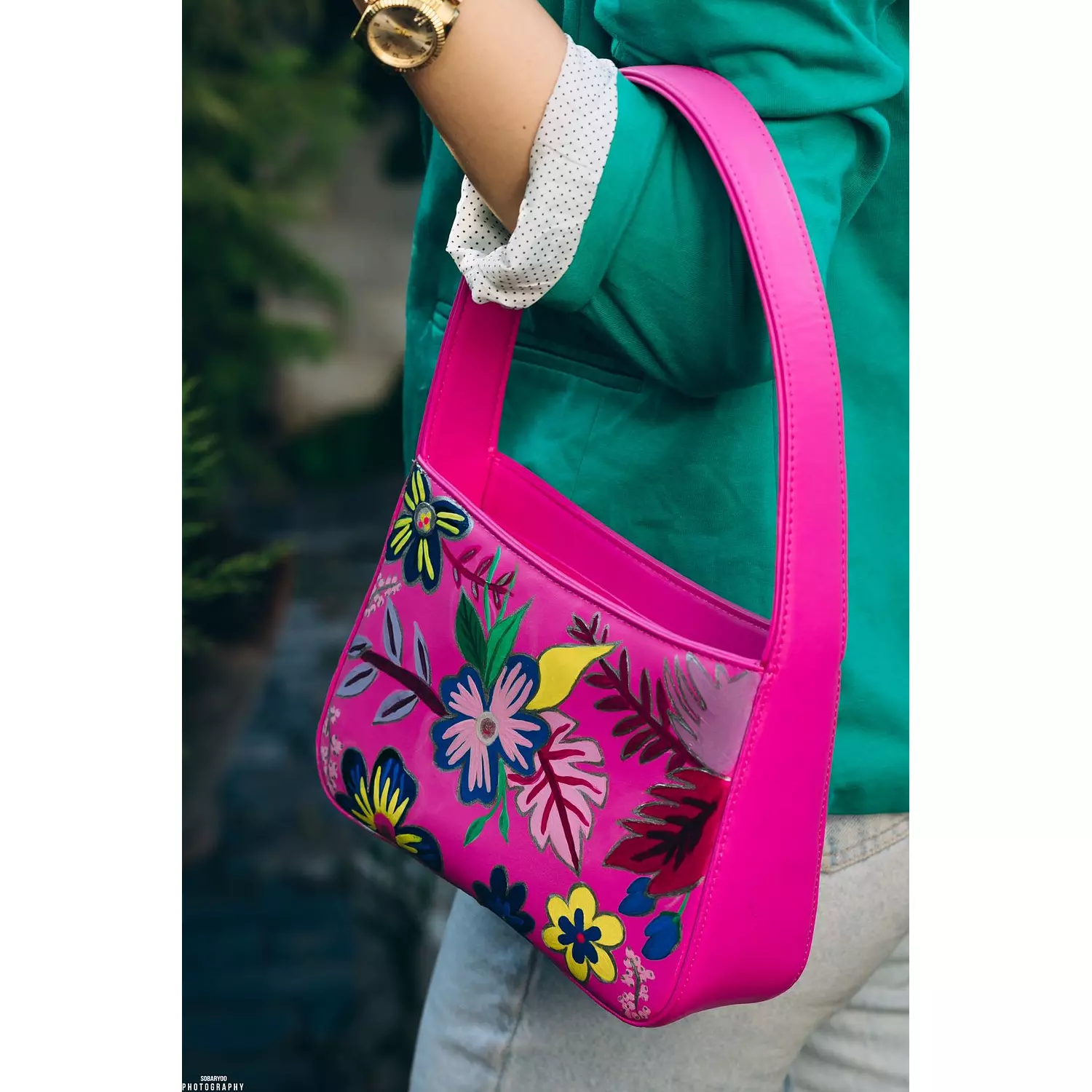 mini hot pink bag hover image