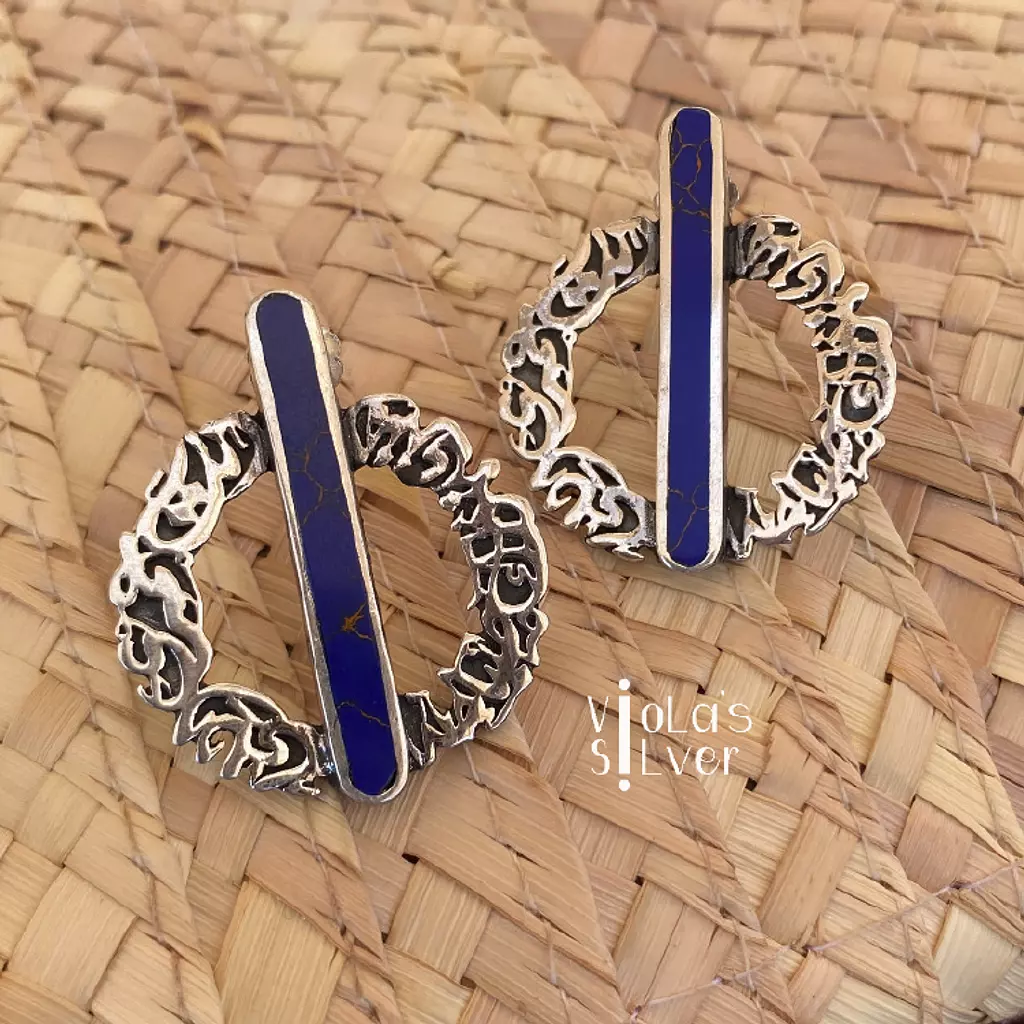 Calligraphy earring