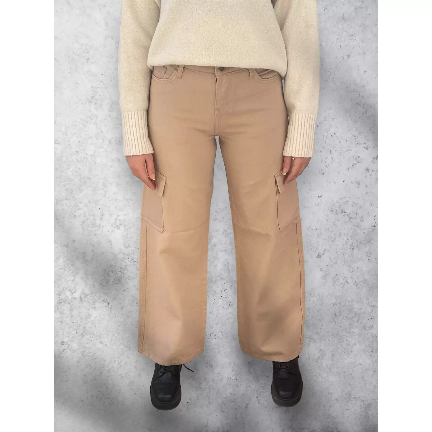 Trendy Cargo pants Beige  1