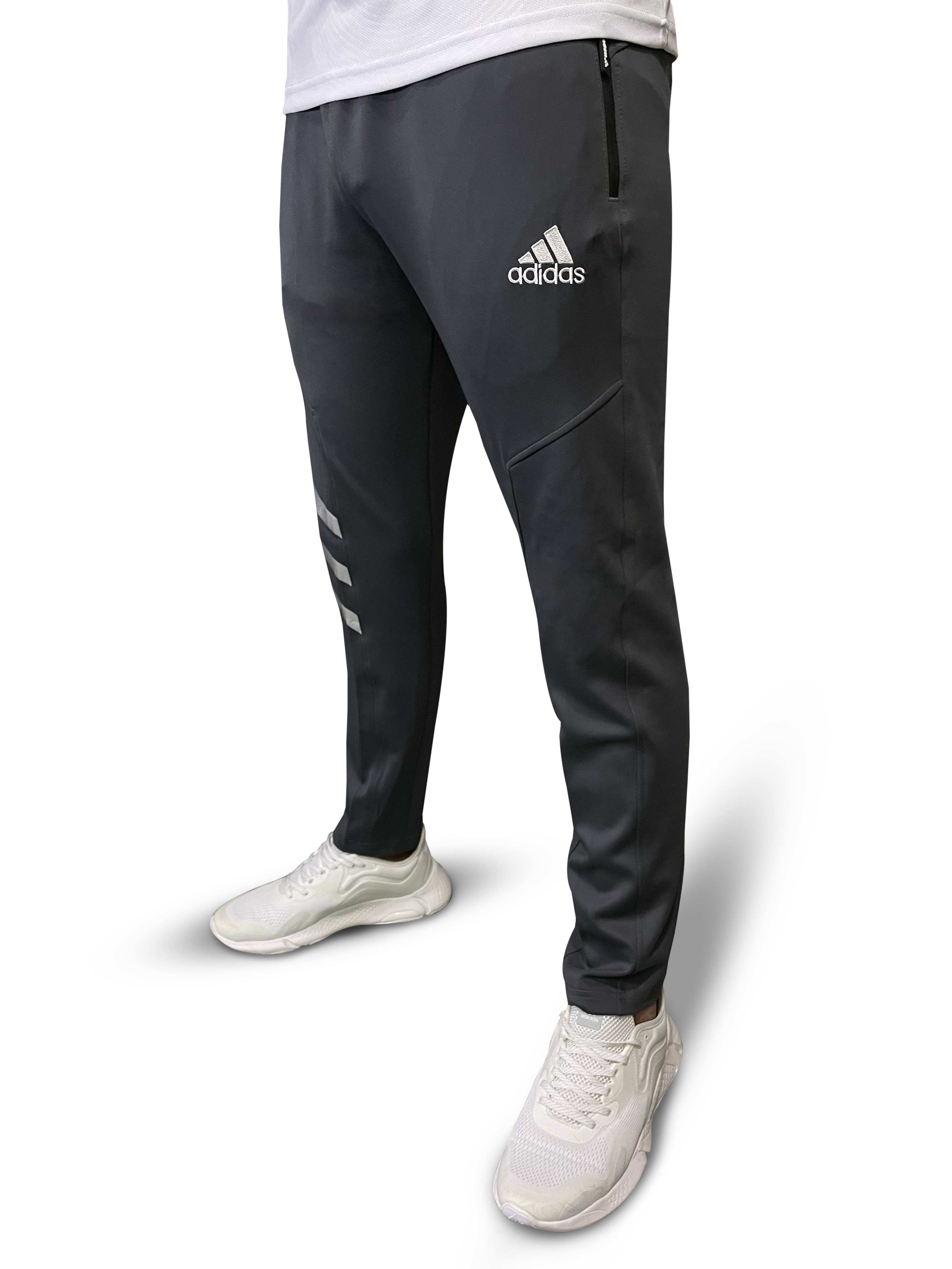 <p><strong>ADIDAS SPORTS</strong> </p><p><span style="color: #a8a8a8">PANTS</span></p>