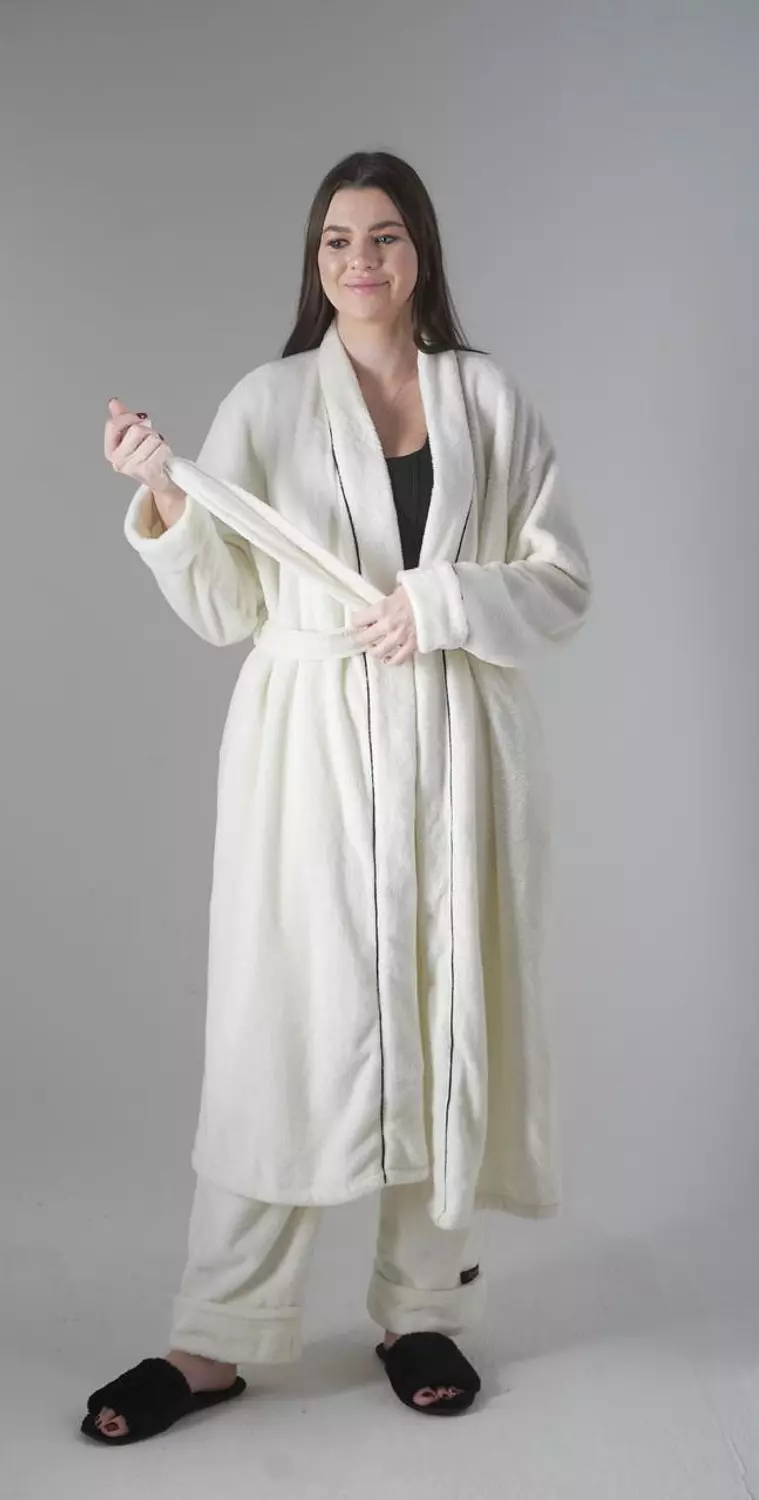 Long Fluffy Off White Robe 0