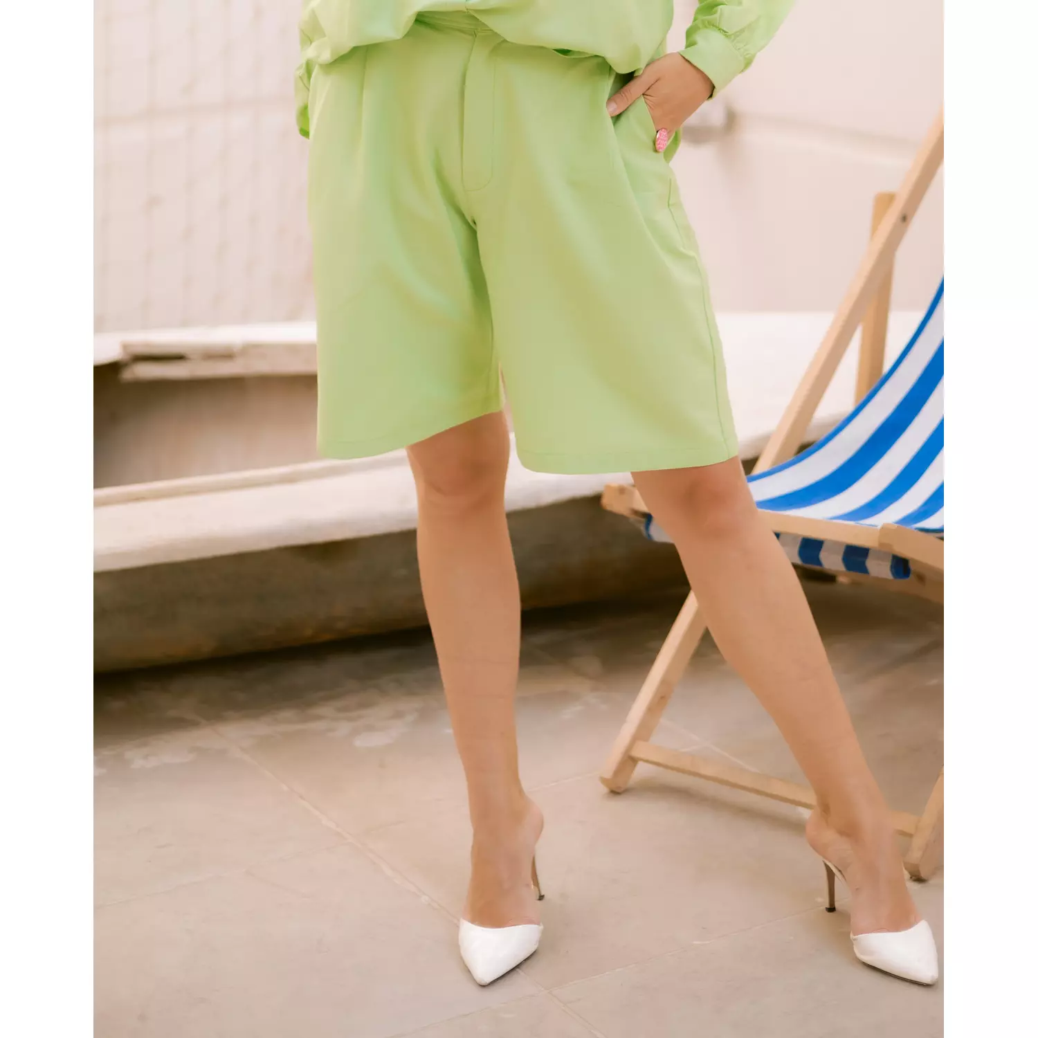 apple green shorts hover image