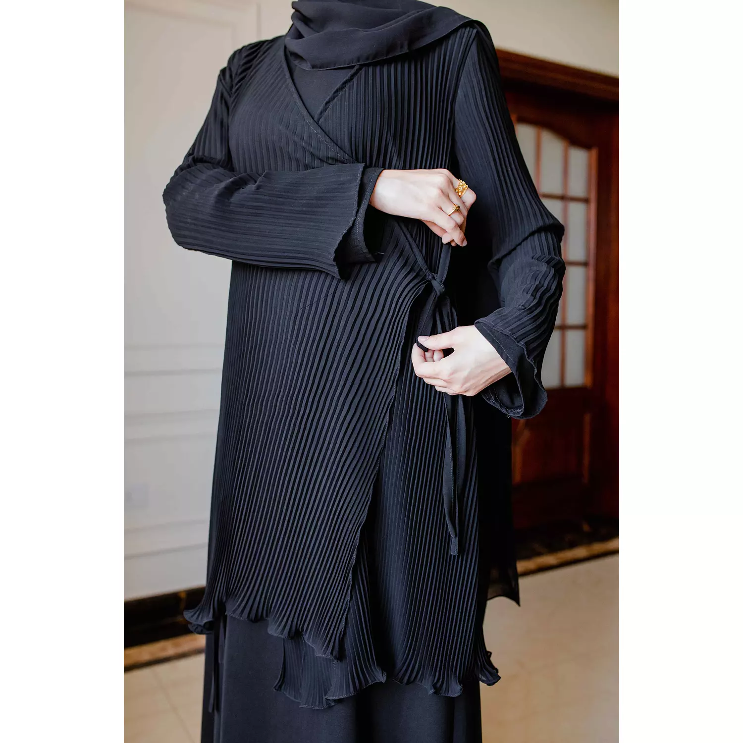 The Crossover Abaya 0