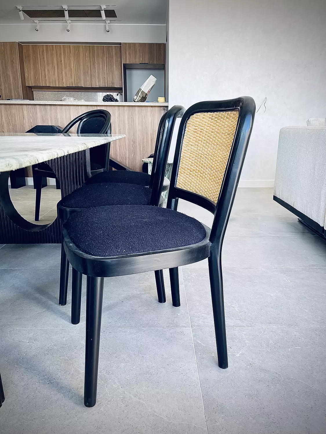 Dining Table with 8 Chairs 3