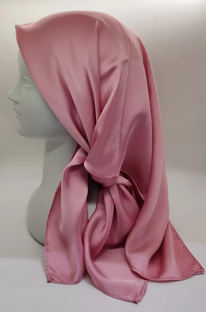 Scarf-Gleam-Pink