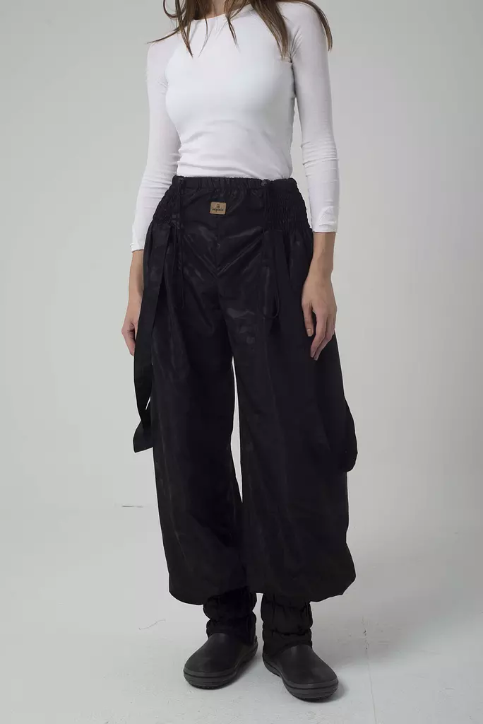 Parachute Pants 