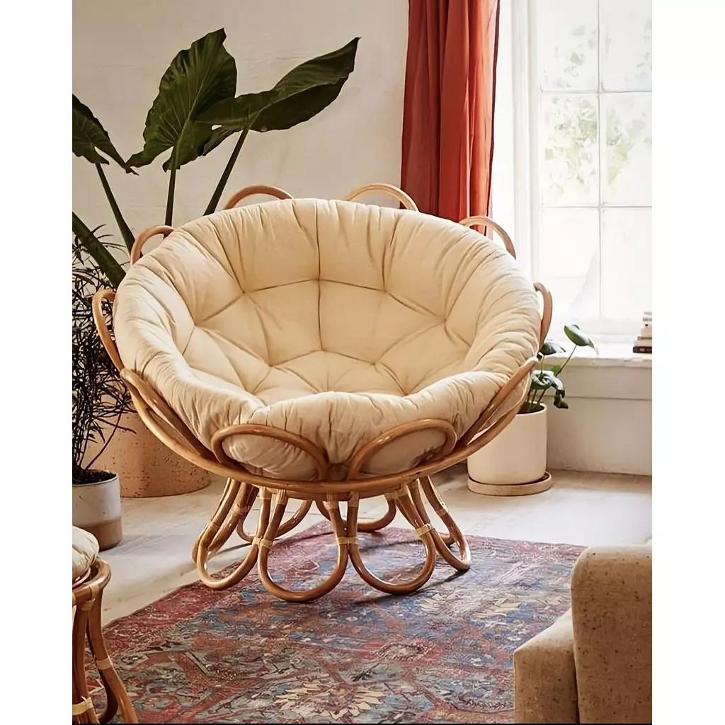 Curved Nest Chair