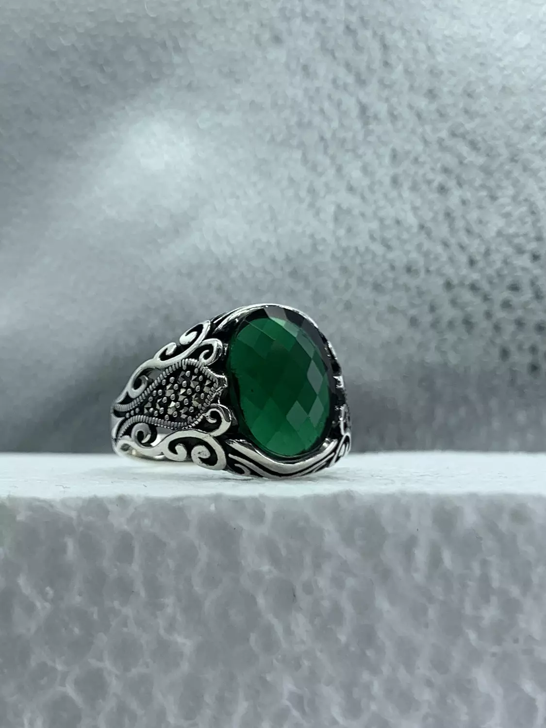 Emerald ring-2nd-img