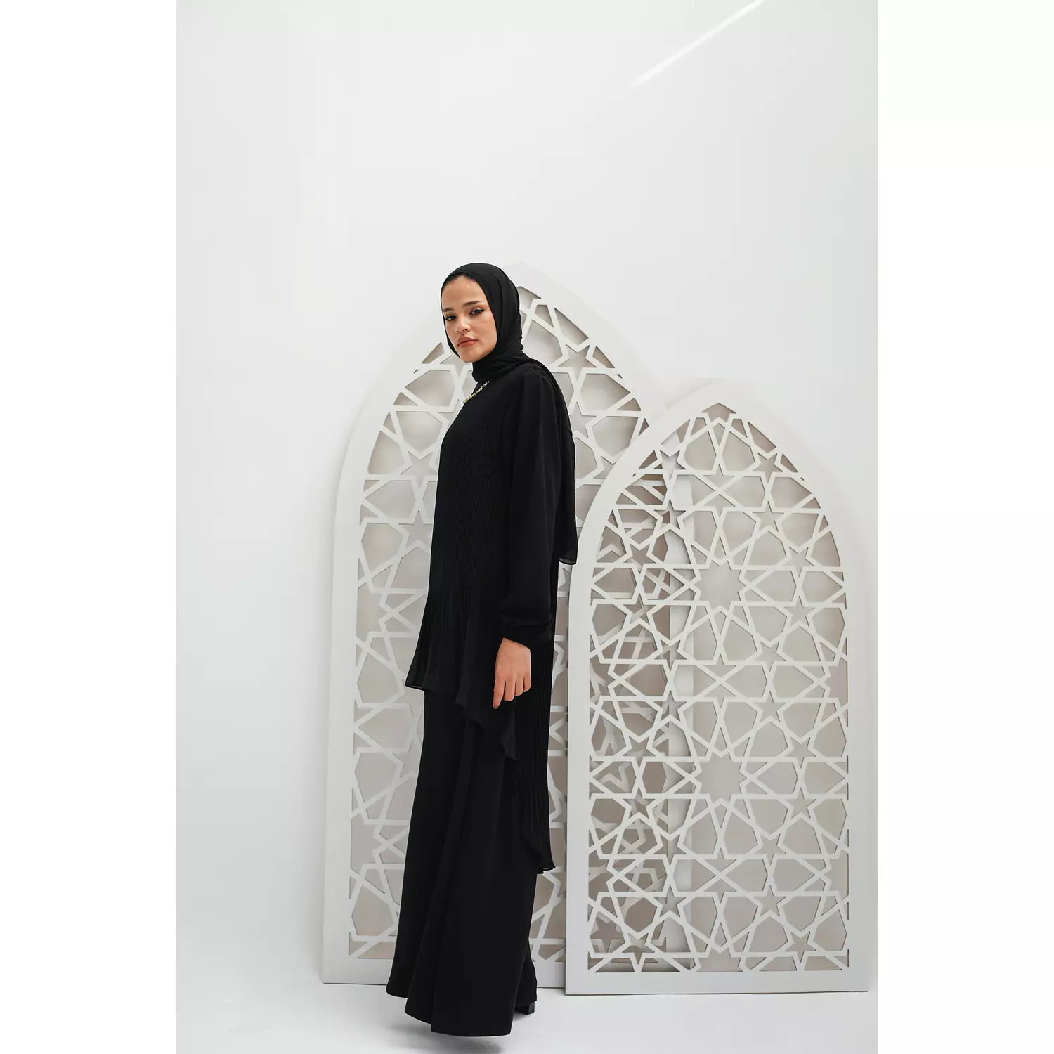 Pleated Chiffon High Low Abaya 4