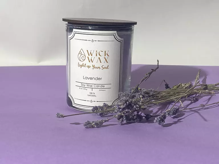 <p><strong>Lavender Candle</strong></p>