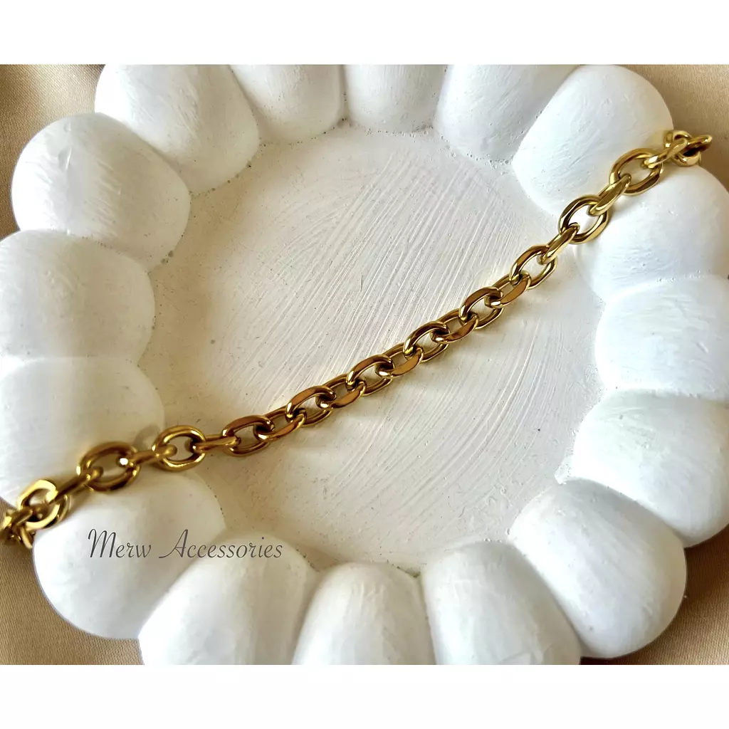 Elegant grommet anklet