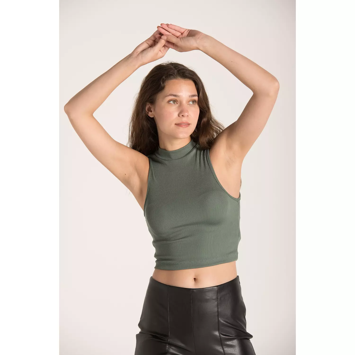 CROPPED RIBBED TOP hover image