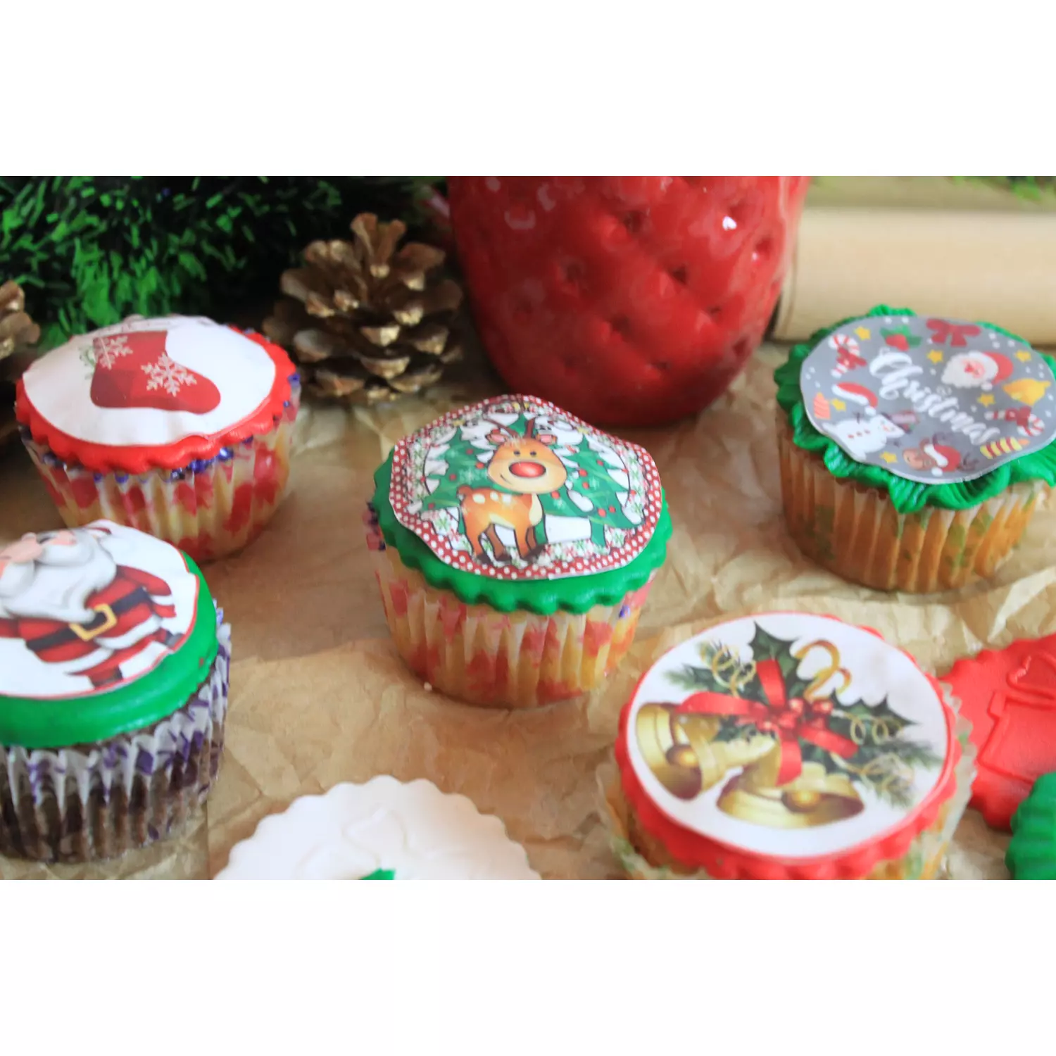 Decorated Cupcakes (Min 6 Pieces) hover image