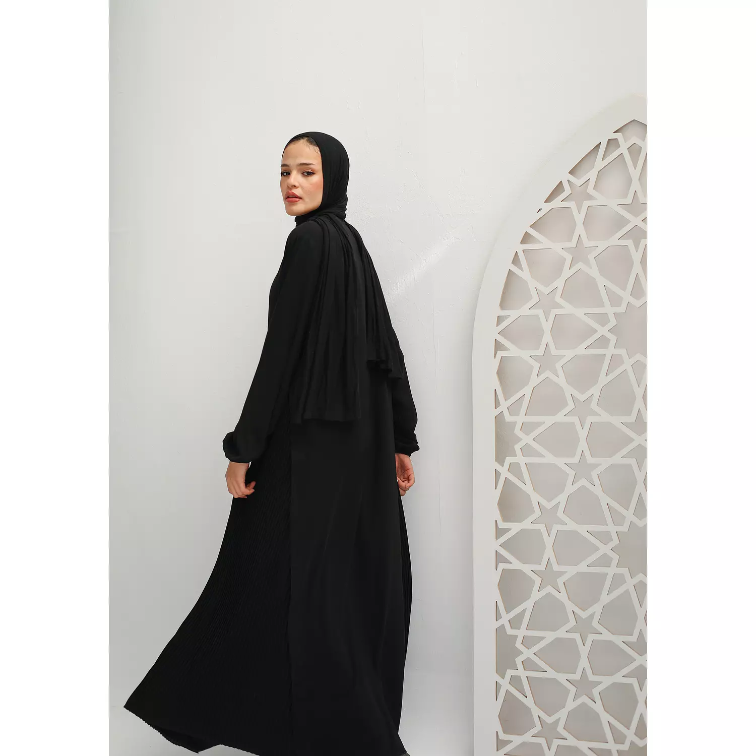 Side Pleated Abaya With Front Zipper  1