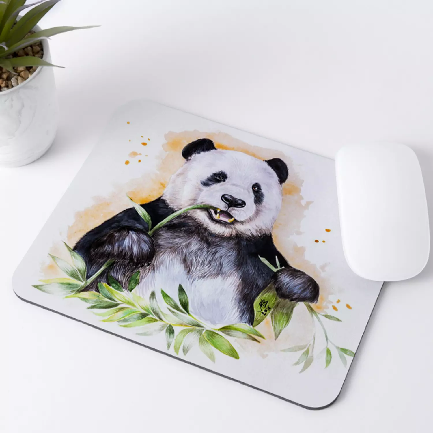 panda  hover image
