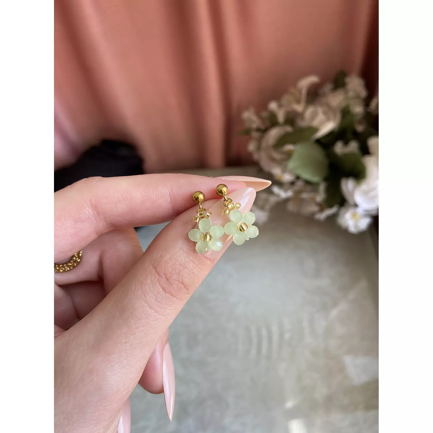 Mint green crystal flowers earrings 💚 1