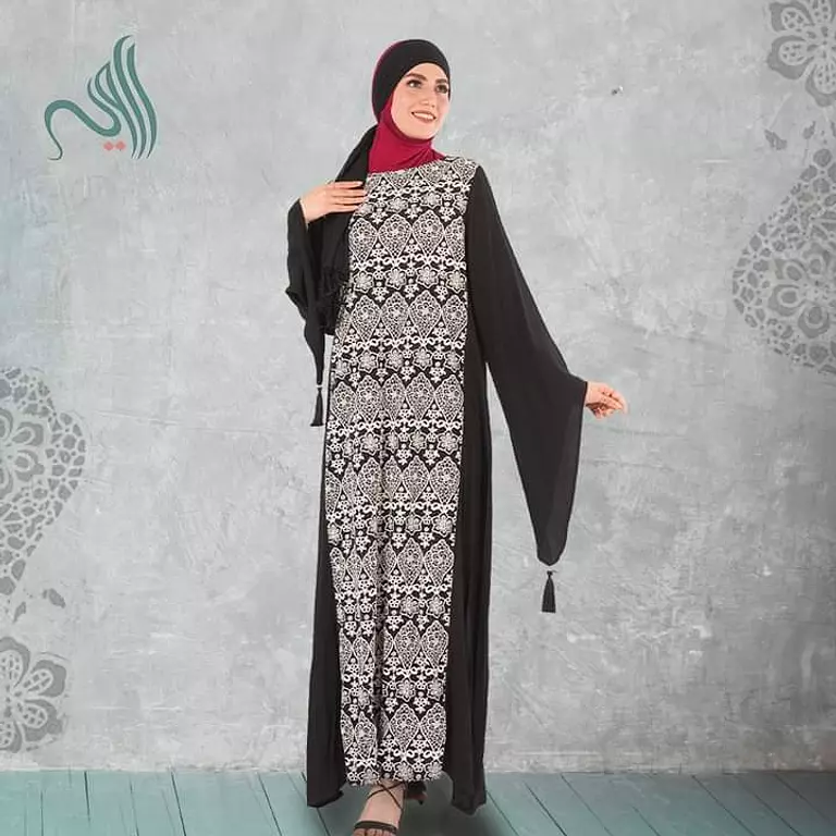 <p><strong><span style="color: rgb(0, 0, 0)">Oriental Abaya</span></strong></p>